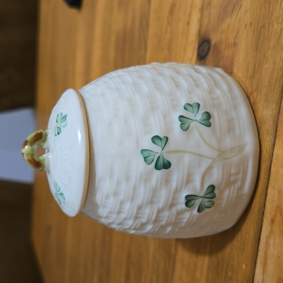 Belleek Other - Belleek Shamrock Covered Petite Jar & Lidslide 3 5/8" EUC